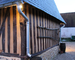 Une authentique longère du XVIIème entièrement rénovée